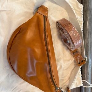 Andar cognac Tatum bag with leather strap brand new!